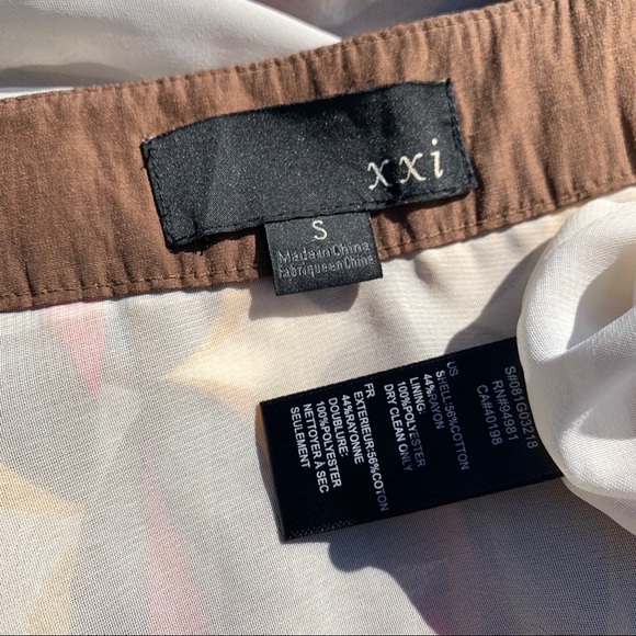 ❤️💛🖤 Geometric Shapes Stuck Skirt by XX1🖤💛❤️ - Picture 7 of 8